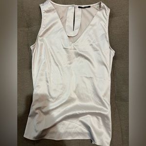 Tahari Size Small Sleeveless Blouse